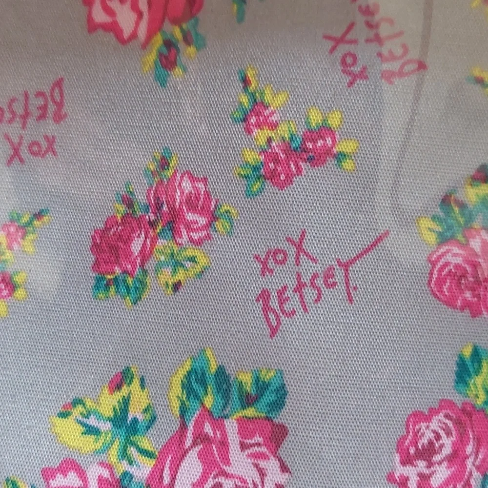 Betsey Johnson Pink Rose Gold Floral Bow Travel Cosmetic Bag